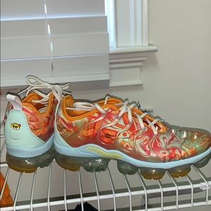 Women’s size 10 Nike air max